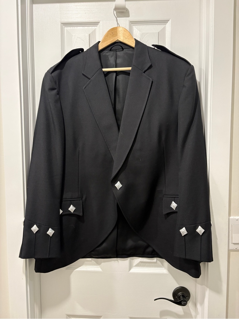Black Tailored Men's Jacket with Silver Accents size 50T